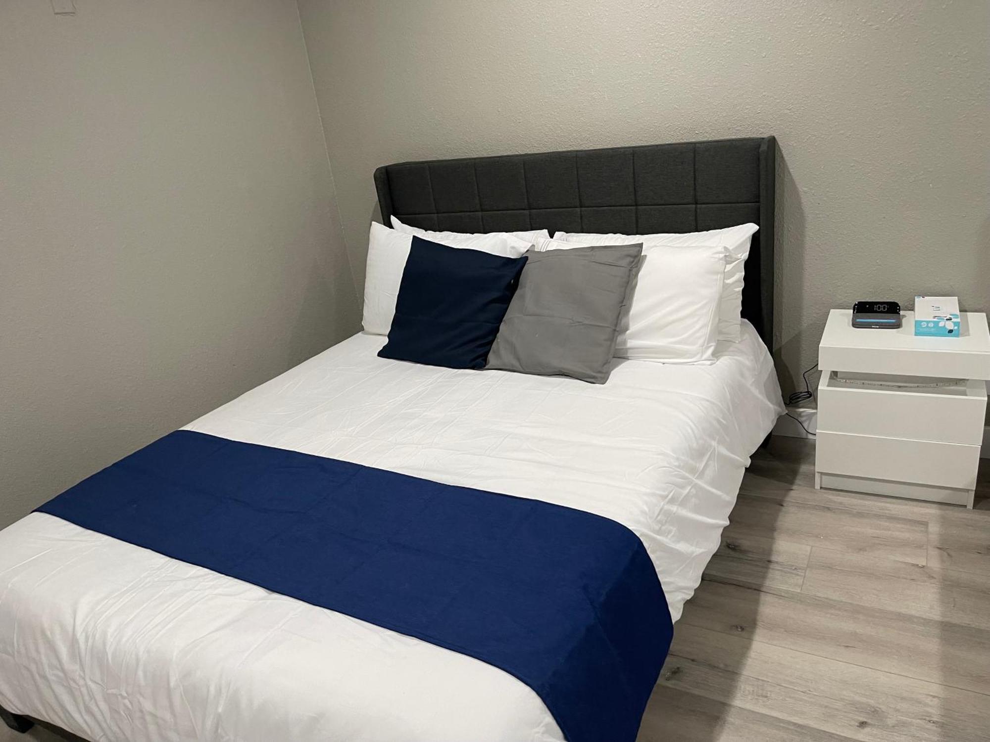 Omeo Suites Alhambra Pokoj fotografie